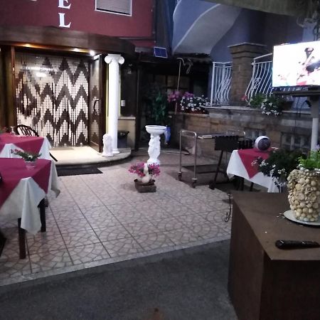 גרוטמינרדה Hotel La Carina מראה חיצוני תמונה