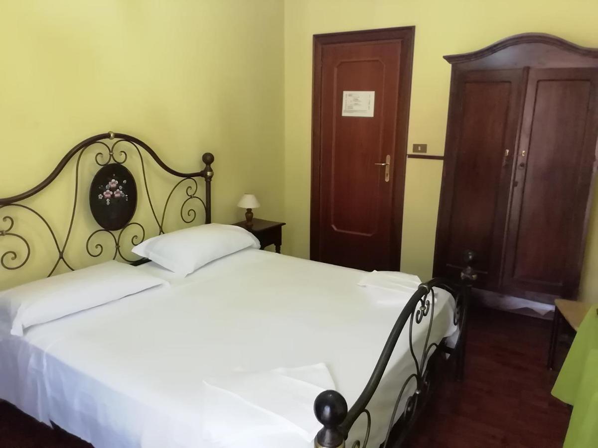 גרוטמינרדה Hotel La Carina מראה חיצוני תמונה