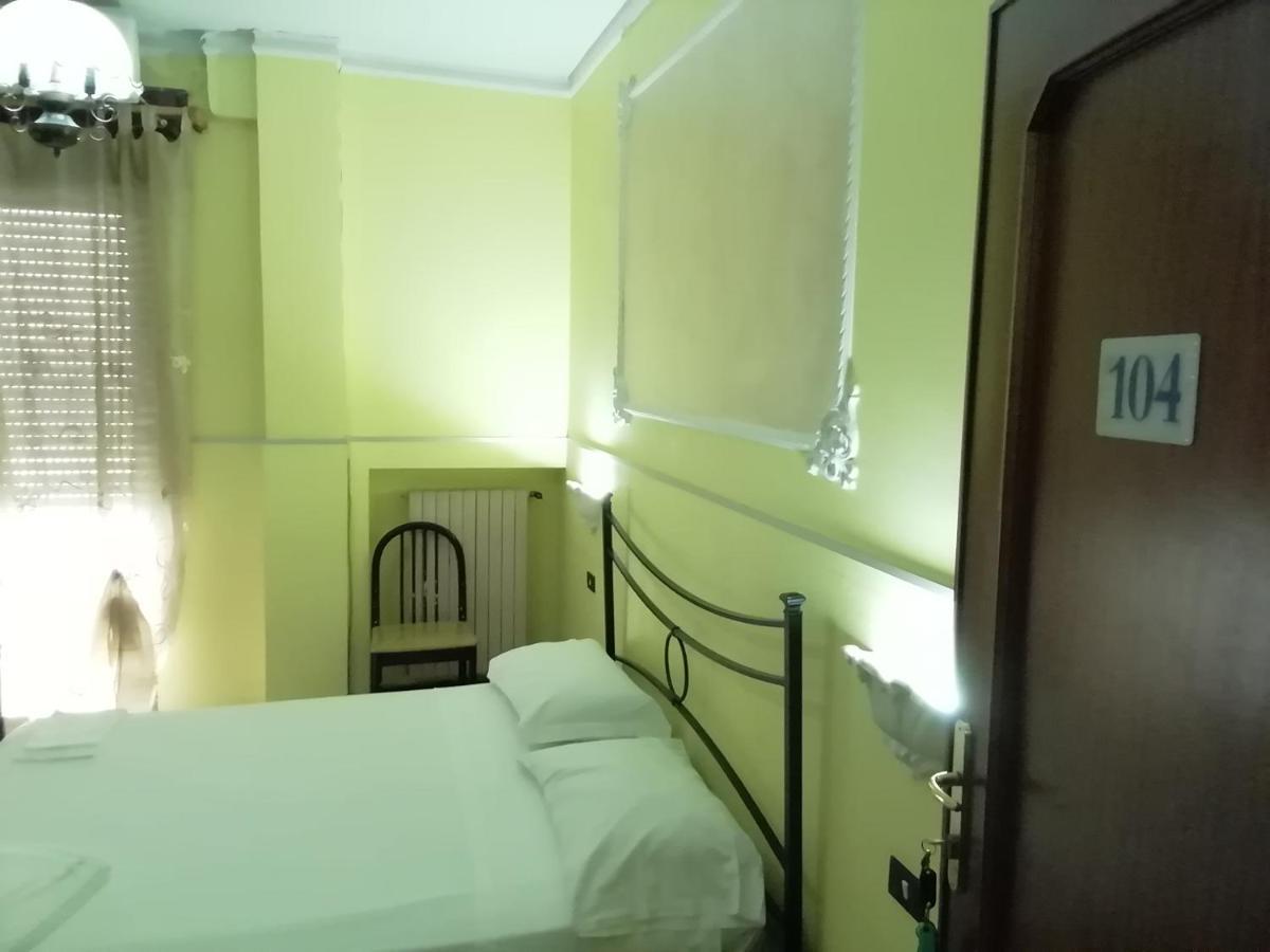 גרוטמינרדה Hotel La Carina מראה חיצוני תמונה