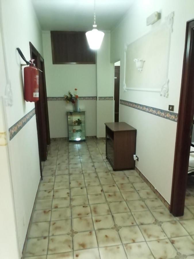 גרוטמינרדה Hotel La Carina מראה חיצוני תמונה